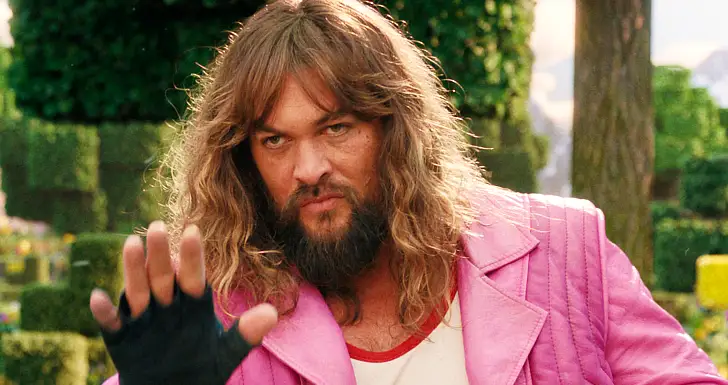 um filme minecraft com jason momoa